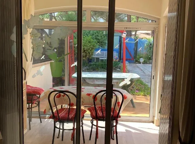 Avec Un Grand Jardin Prive Cap D'agde Pinede Агд