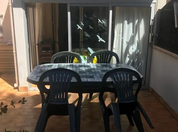 Apartment Avec Un Grand Jardin Prive Cap D'agde Pinede Agde