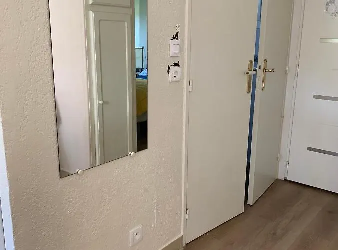 Apartment Avec Un Grand Jardin Prive Cap D'agde Pinede *